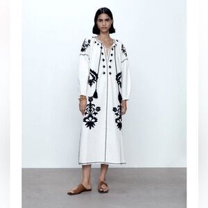 Zara White Embroidered Midi‎ Kaftan Dress Sz Small NEW